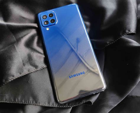Review Samsung Galaxy M62: Smartphone Kelas Menengah Rasa High End ...
