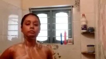 Indian Woman Takes A Shower On Cam Porn