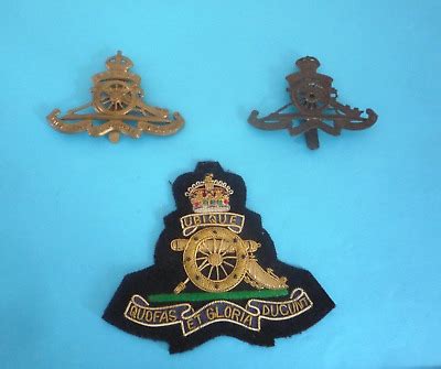 Vintage Royal Artillery Cloth Cap Badges Ubique Quo Fas Et Gloria