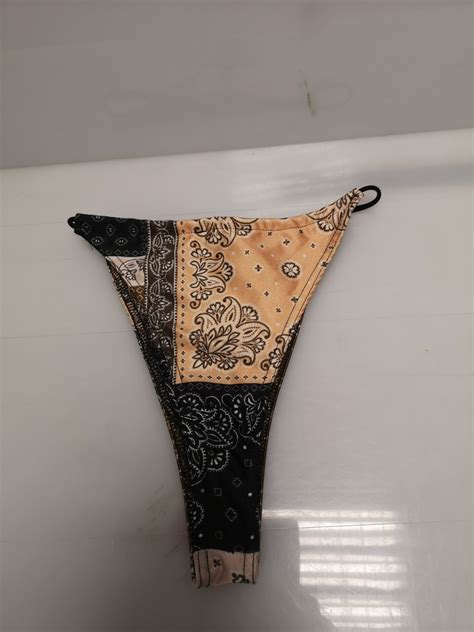 PrettyLittleThing dół od bikini we wzór bandany 40 14084754121 oficjalne archiwum Allegro