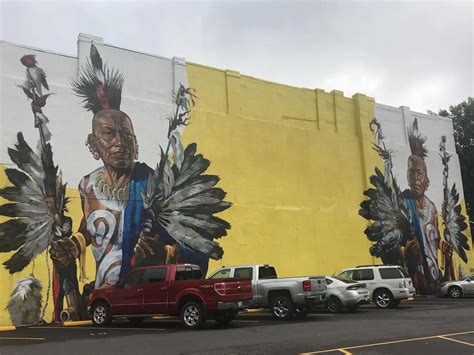 Central Avenue In Hot Springs Arkansas Scrolller