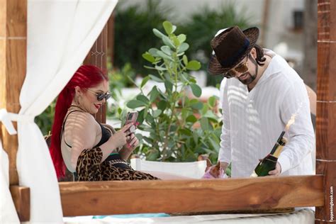 Hunter Nude OnlyFans Leaks Fappening FappeningBook