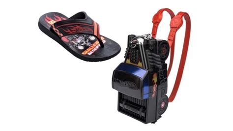 Grendene lança chinelo da Hot Wheels mochila em formato de carro GKPB Geek Publicitário