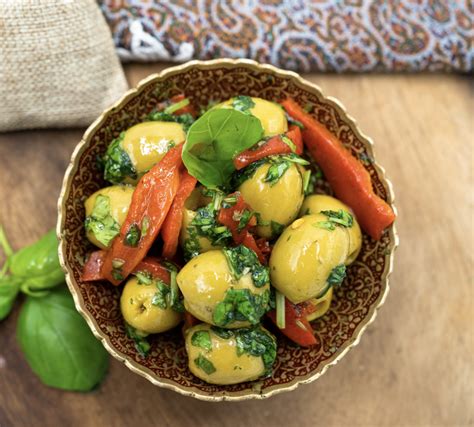 Fishmi Pitted Olives Mr And Mrs Olive