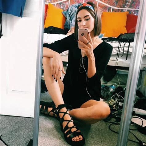 Something About Her Facial Looks And Legs Is Sexually Appealing Porn Pic