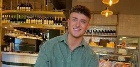 Love Islands Liam Llewelleyn Sends Pulses Racing With Steamy Naked Hot Tub Snap Big World Tale