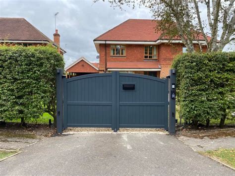 Automated Gates - Automated Gate Installation | SoCalmGates Ltd | Woking