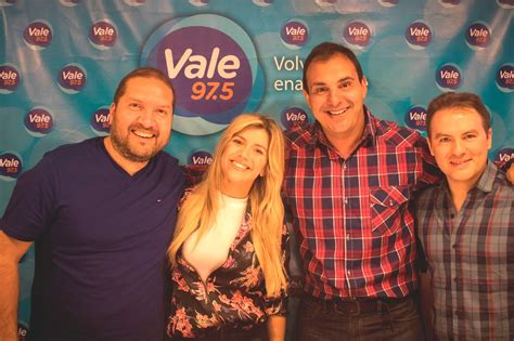 Espectacul arte LAURITA FERNÁ NDEZ ESTRENÓ DALE QUE VALE EN VALE 97 5