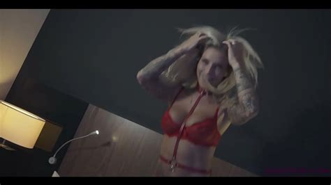 Sanktor Submissive Inked Milf Is Teasing Xnxx