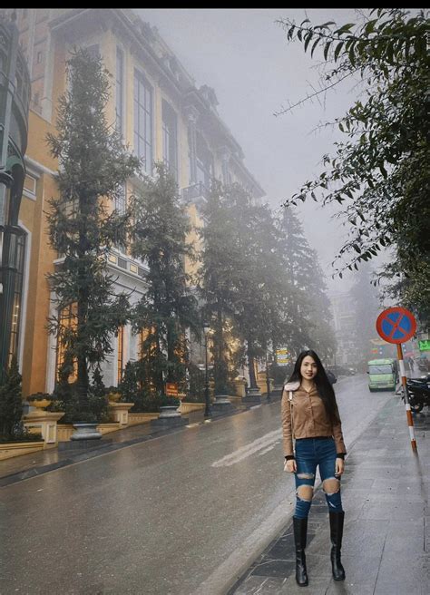 Hot girl ĐT nữ Việt Nam thả dáng cùng bikini nhỏ xíu khoe đường cong triệt để