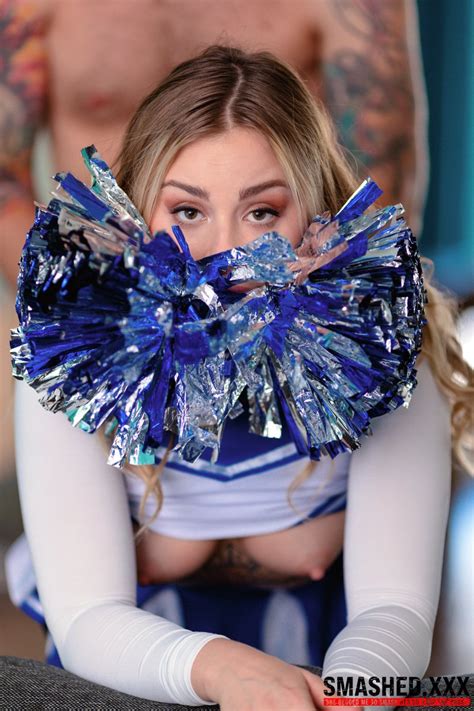 Curvy Cheerleader Anna Claire Clouds Gets Banged By Horny Boyfriend Photos