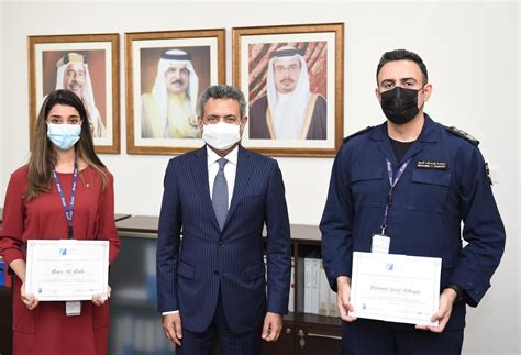 Bahrain Airport Company Staff Receive Airport Management Professional