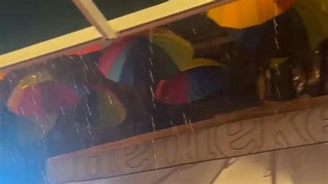 Watch Couple Caught Having Sex In Public Metro Video