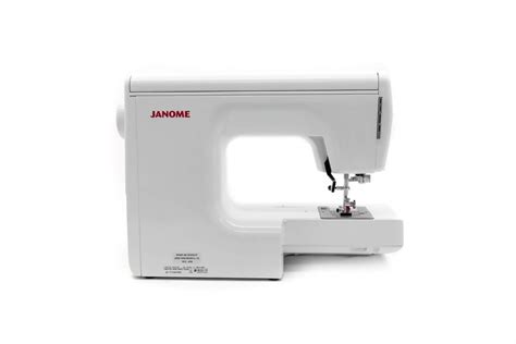 Электромеханическая швейная машина Janome 7524A по цене 34 560 руб. в ...