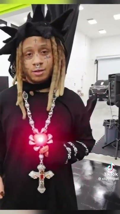 Trippie Redd Shows Off His Laser Chain 👀 Youtube