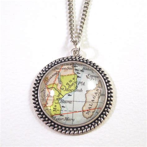 Map Necklaces Africa Variations 30 Mm