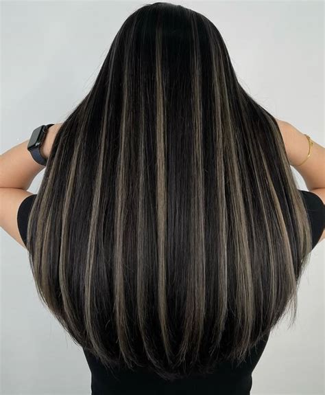 Cabello Negro Con Reflejos Gruesos En Forma De Hongo Black Hair With Blonde Highlights Chunky