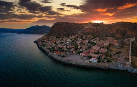 Luftbild Der Alten Mittelalterlichen Burgstadt Monemvasia Im Seen Des