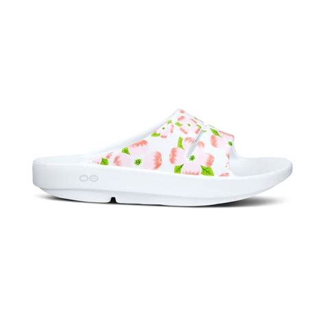 Oofos Women S Ooahh Luxe Slide Sandal Cherry Blossom Oofos