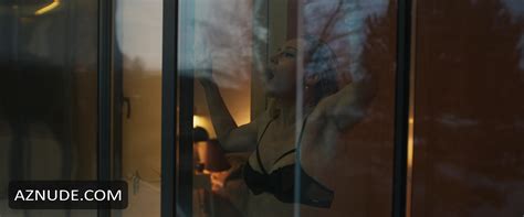 Magdalena Lamparska Nude Aznude