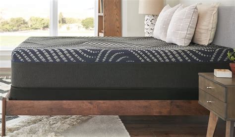 Sealy Posturepedic Plus Hybrid Mattress Reviews