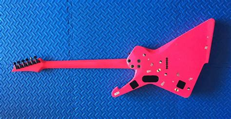 Paul Gilbert Sells Ultra Rare 1987 Ibanez Ice Stroyer” To Help Former