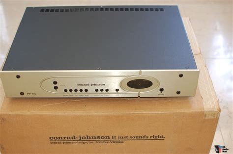 Conrad Johnson Pv L Tube Pre Includes Extra Sets Of Mullard