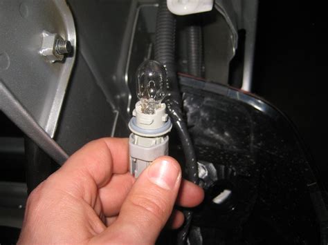 Nissan Frontier Tail Light Bulbs Replacement Guide 023