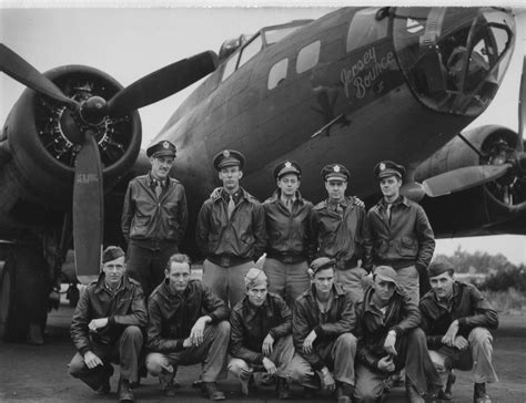 B-17 Crew