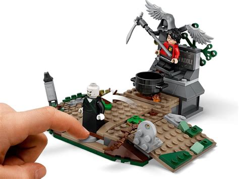 LEGO Harry Potter 75965 Возвращение Лорда Волан-де-Морта | playzone.com.ua