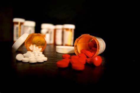 Drugs | Dont worry the pills are just Tylenol and vitamin C | Flickr