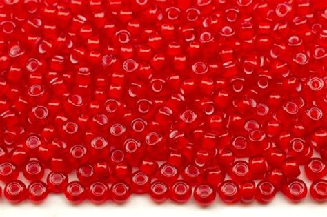 Купить Бисер чешский PRECIOSA круглый 10/0 95076 красный прозрачный ...