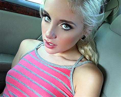 What S The Name Of This Porn Actor Naomi Woods 374728 NameThatPorn