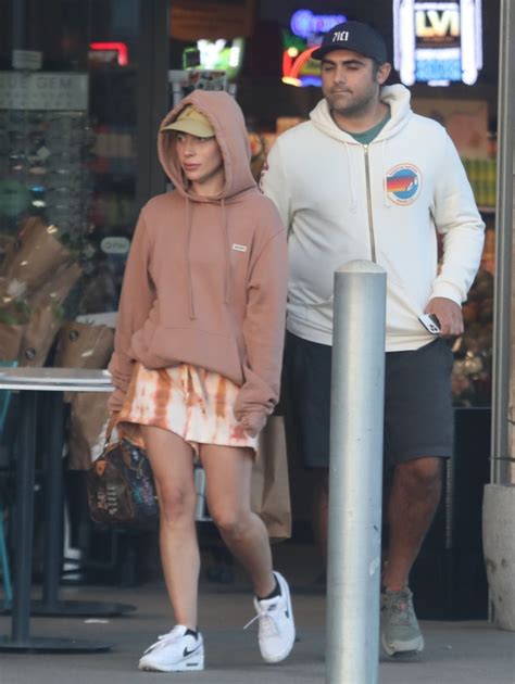 Lady Gaga goes for minimal makeup and dressed down look during grocery