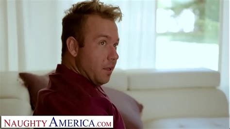 Showing Stomach Porn Videos LetMeJerk