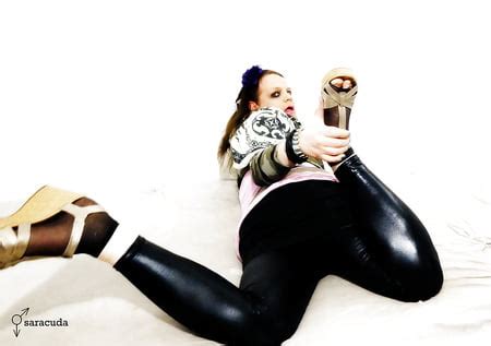 Saranette Ass Legs Pics XHamster