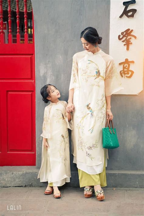 Pin by Gia Anhvu on Việt phục Mommy daughter outfits Dress painting