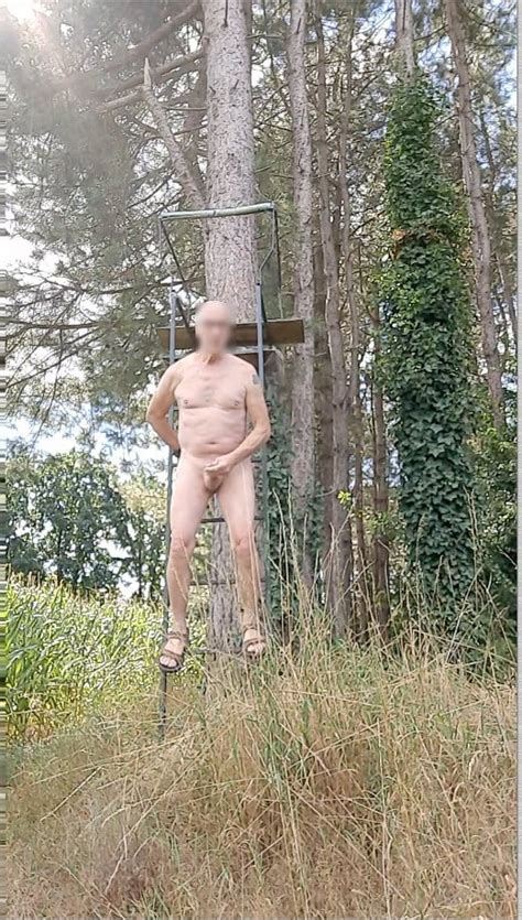 Naked Exhibitionist Cruising Jerking Hoping To Get Some Help 66 Pics