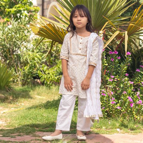 girls ethnic kurta pant set white