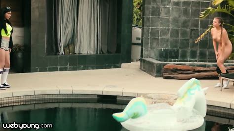 Teen Skater Girls Enjoy Lesbian Lust