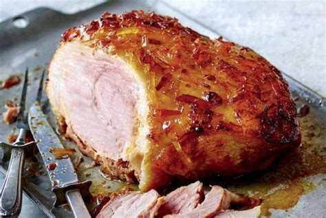 Свиной окорок в духовке - 15 простых и вкусных рецептов