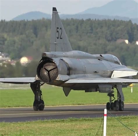 13B 1 Flugzeug panosundaki Pin