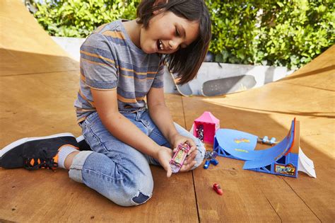 Mattel Teams Up With Tony Hawk With Hot Wheels Skate Fingerboards