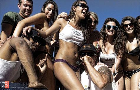 Photoshop Joy Moist T T Shirt ZB Porn