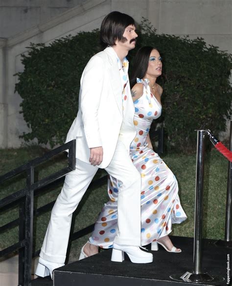 Halsey Nude OnlyFans Leaks Fappening Page FappeningBook