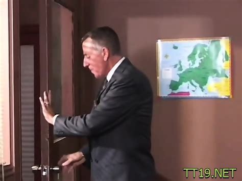 Awesome Blonde Floozy Becky Gets Access To A Pecker