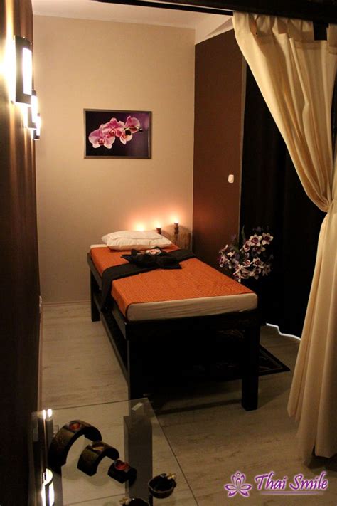 Oil Massage Room In Thai Smile Masaż Tajski Poznań Thai Massage Poznan Thai Smile