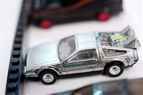 Hot Wheels Les Stars Des Ann Es Entrent En Piste Motorlegend