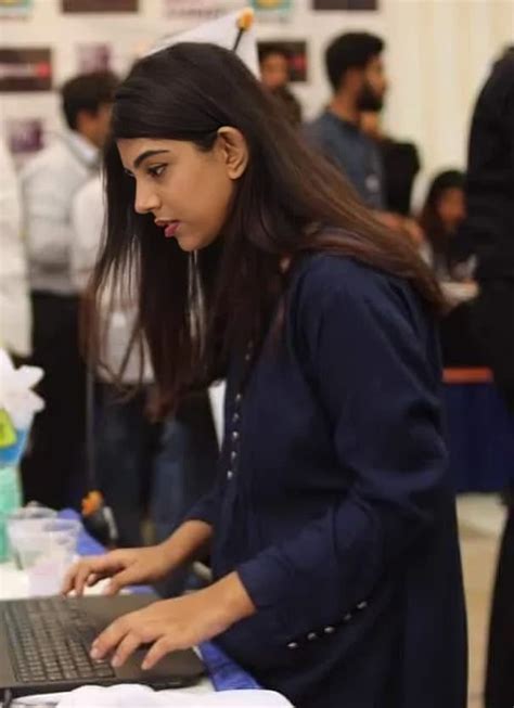 IT Company HR Boss Goes Fully Naked Shows Off Boobs Wet Pussy Masturbating DropMMS