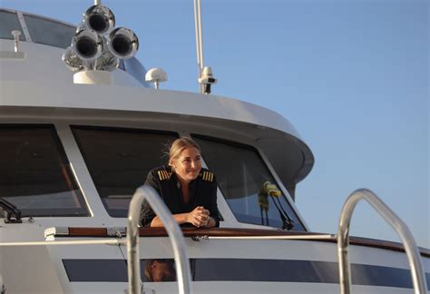 how to become a private yacht captain